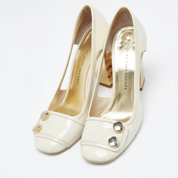 Pre Owned Marc by Marc Jacobs Cream Leather Cutout Pumps Size 37