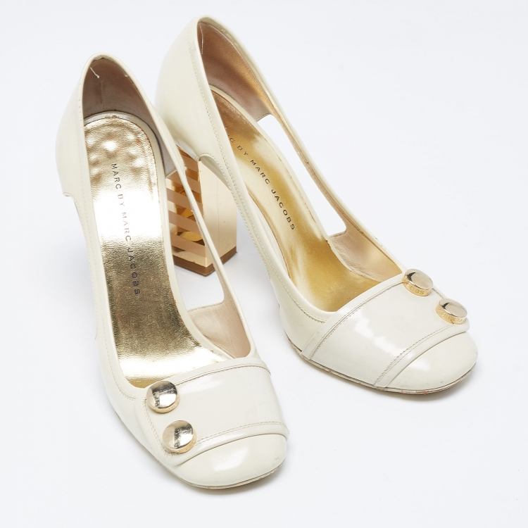 Pre Owned Marc by Marc Jacobs Cream Leather Cutout Pumps Size 37
