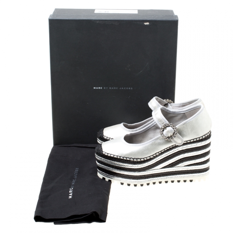 Pre Owned Marc Jacobs Metallic Silver Leather Suzi Crystal Embellished Brooch Mary Jane Espadrille Platforms Size 39