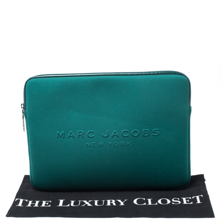 Pre Owned Marc Jacobs Green Embossed Neoprene Laptop Case
