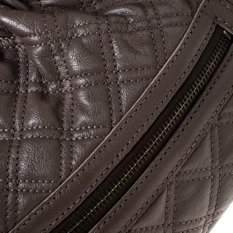 مملوكة مسبقًا Marc Jacobs Taupe Quilted Leather Little Stam Shoulder Bag