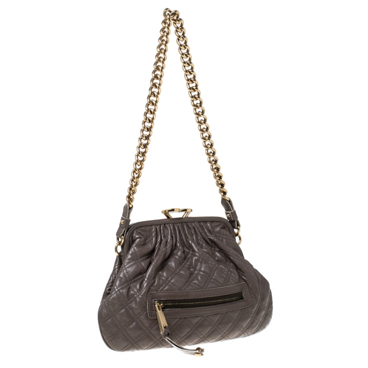مملوكة مسبقًا Marc Jacobs Taupe Quilted Leather Little Stam Shoulder Bag