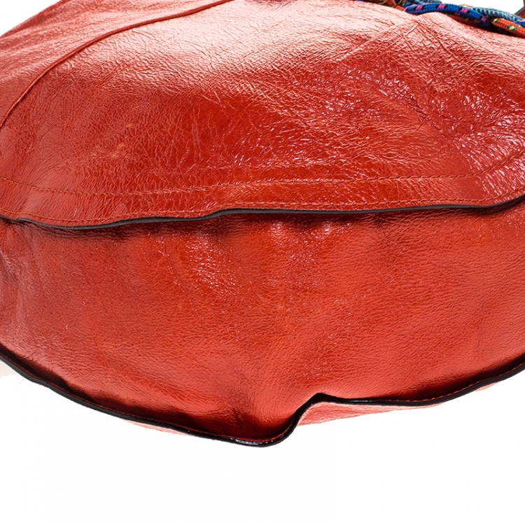 مملوكة مسبقًا Marc Jacobs Orange Embellished Patent Leather Daisy Hobo