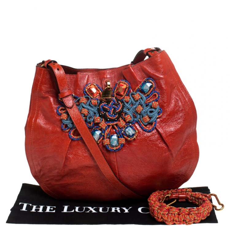مملوكة مسبقًا Marc Jacobs Orange Embellished Patent Leather Daisy Hobo