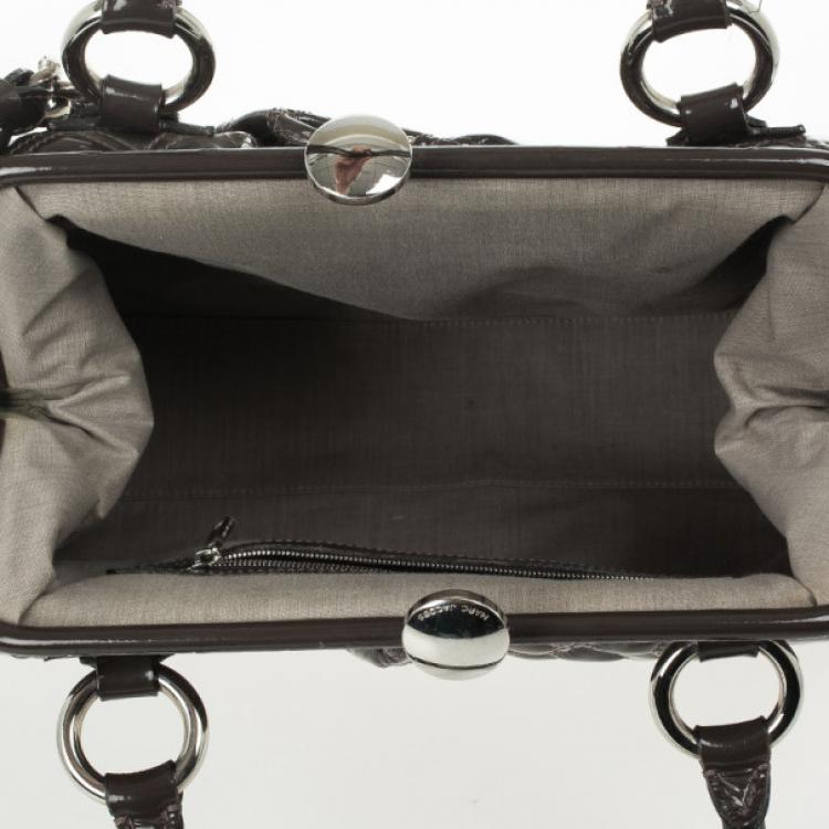 مملوكة مسبقًا Marc Jacobs Grey Quilted Patent Stam Satchel