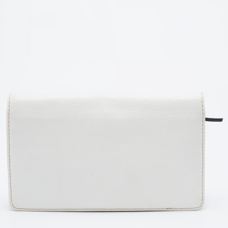 Pre Owned Marc Jacobs White Leather Studded Flap Crossbody Bag