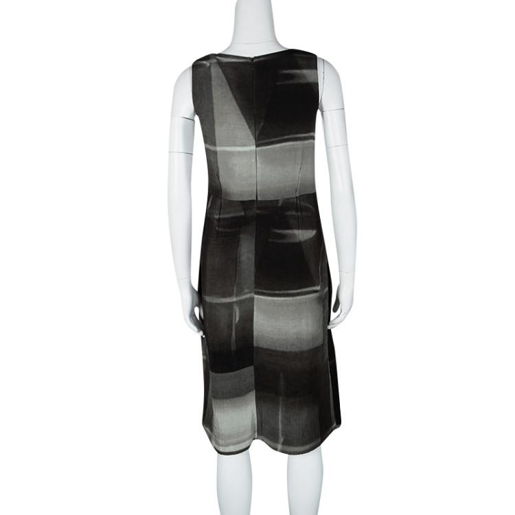 مملوكة مسبقًا Marni Tie Dye Print Sleeveless Padded Midi Dress S