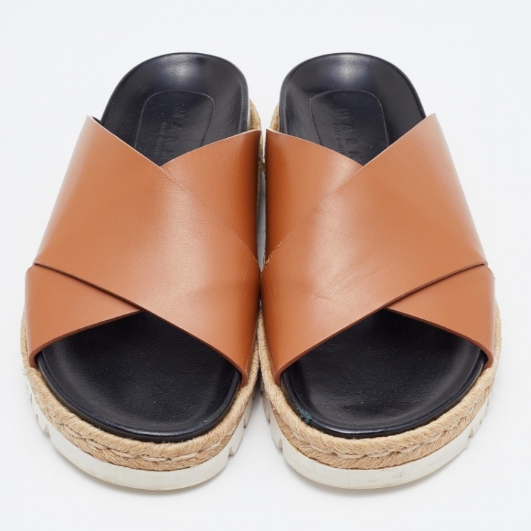 Pre Owned Marni Tan Leather Slide Sandals Size 40