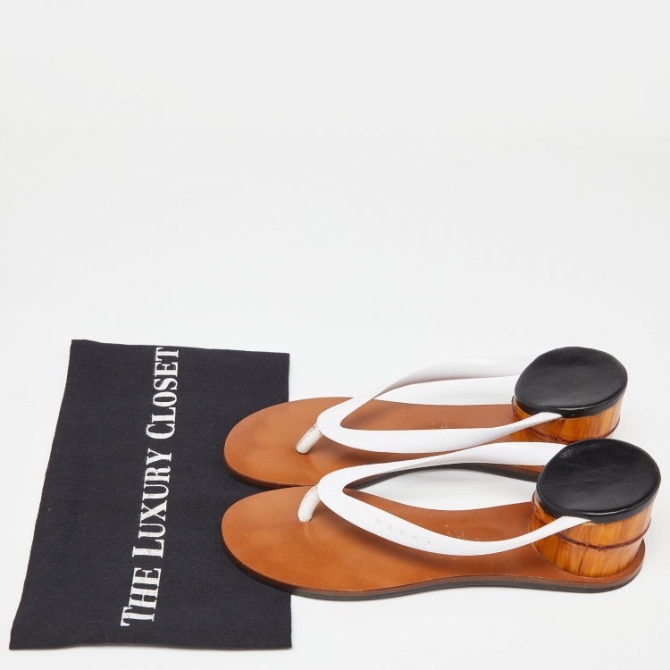 Pre Owned Marni White/Brown Leather and Rubber Flip Flops Size 39