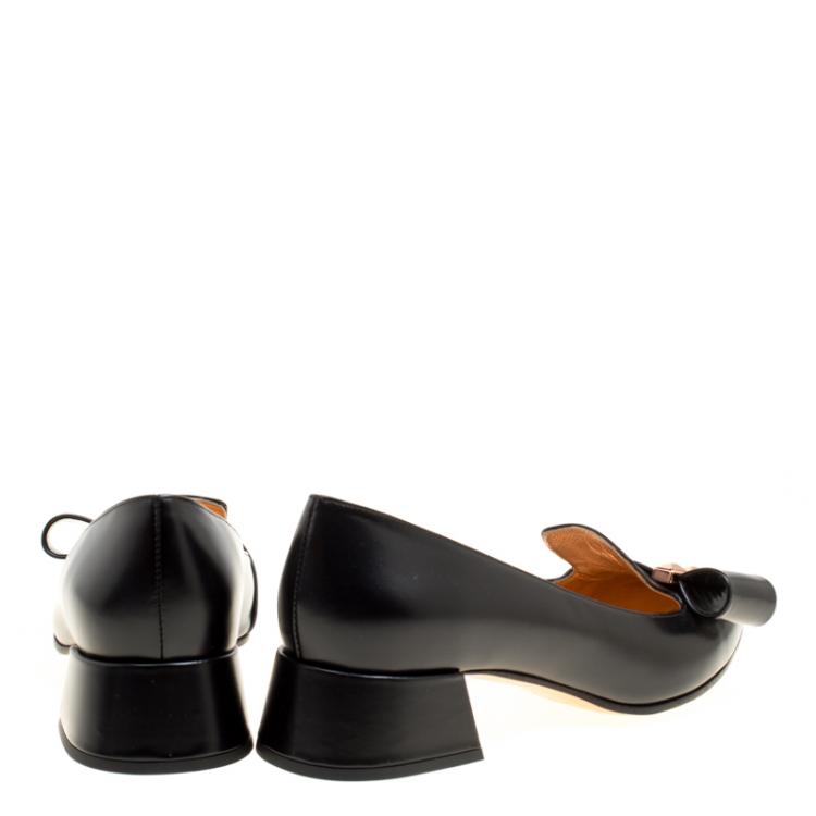 Pre Owned Max Mara Black Leather Colomba Pumps Size 36.5