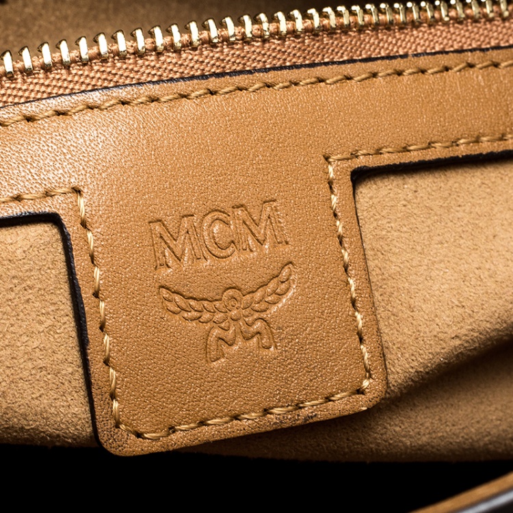 مملوكة مسبقًا MCM Cognac Visetos Coated Canvas Crossbody Bag