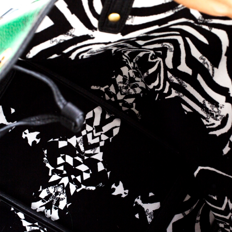 مملوكة مسبقًا MCM Green/Black Visetos Leather Shopper Project Reversible Tote