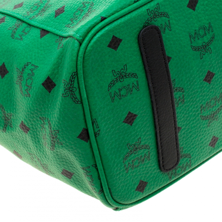 مملوكة مسبقًا MCM Green/Black Visetos Leather Shopper Project Reversible Tote