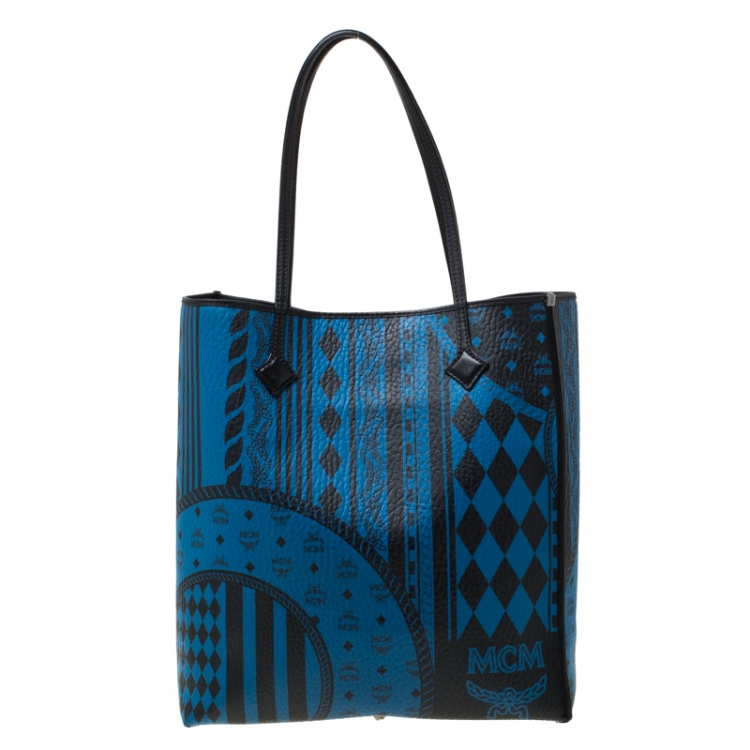 مملوكة مسبقًا MCM Blue/Black Visetos Baroque Print Kira North South Tote 