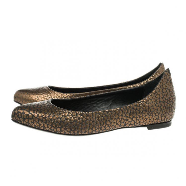 مملوكة مسبقًا McQ by Alexander McQueen Bronze Embossed Ballet Flats Size 37