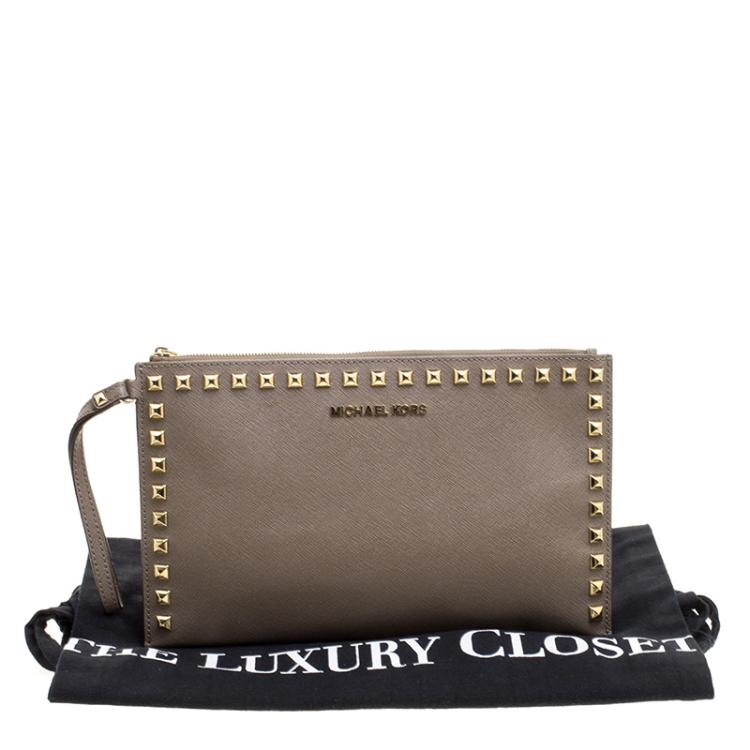 Pre Owned Michael Kors Beige Leather Studded Clutch