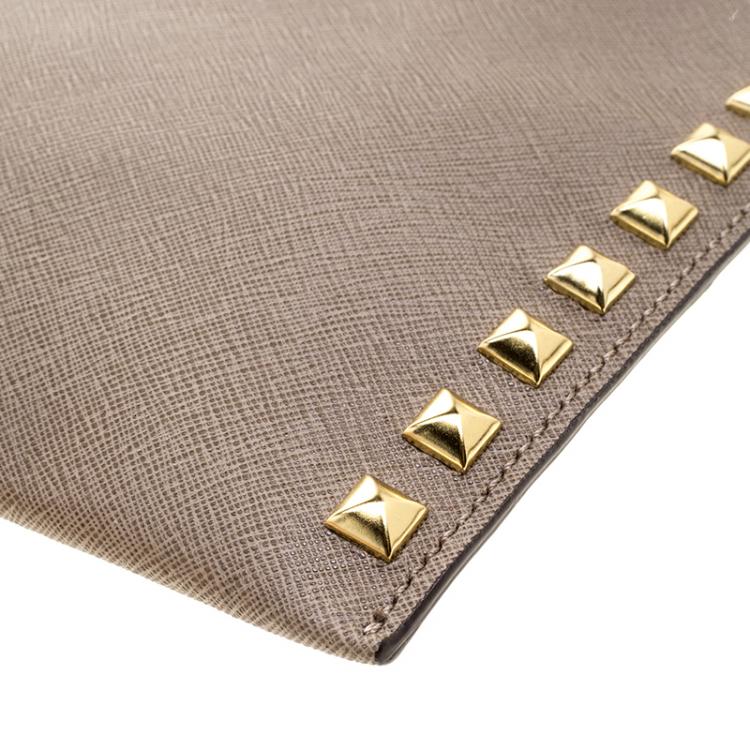 Pre Owned Michael Kors Beige Leather Studded Clutch