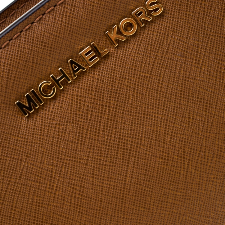 Pre Owned Michael Kors Brown Saffiano Leather Mini Selma Crossbody Bag