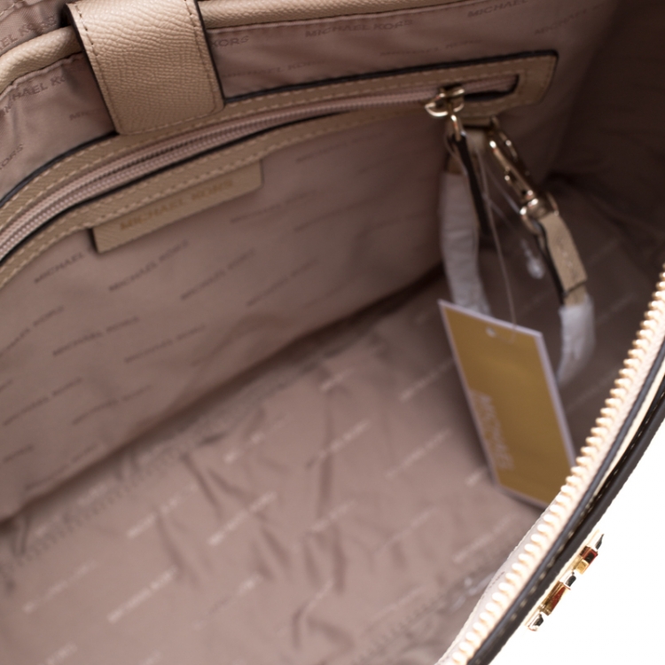 Pre Owned Michael Kors Beige Leather Medium Maddie East/West Top Zip Tote       