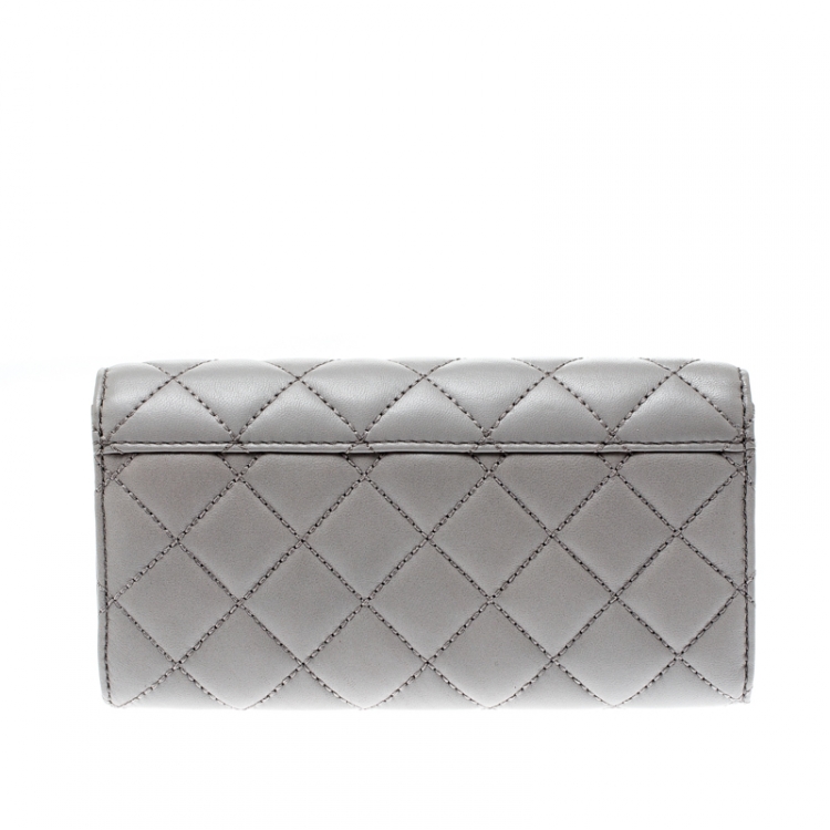 Pre Owned Micheal Kors Grey Quilted Leather Astrid Wallet