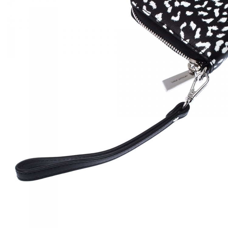 Pre Owned Michael Kors Leopard Print Leather Smartphone Wristlet