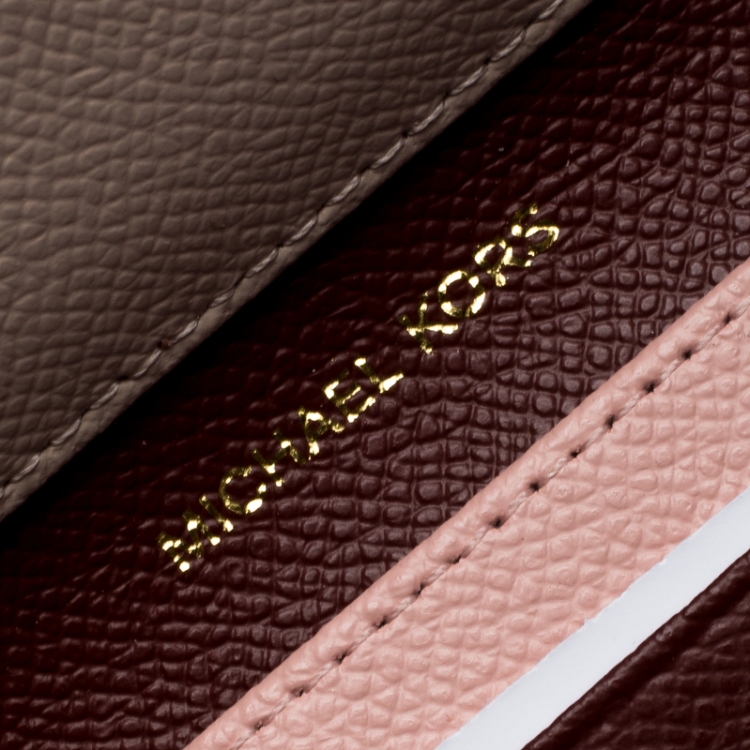 مملوكة مسبقًا Michael Kors Maroon Leather Bifold Wallet