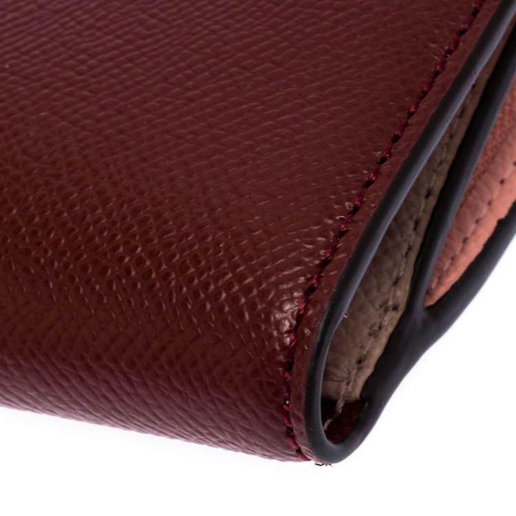 مملوكة مسبقًا Michael Kors Maroon Leather Bifold Wallet