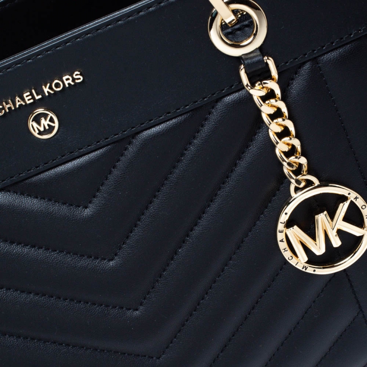 Pre Owned Michael Kors Black Quilted Leather Susan Shoulder Bag