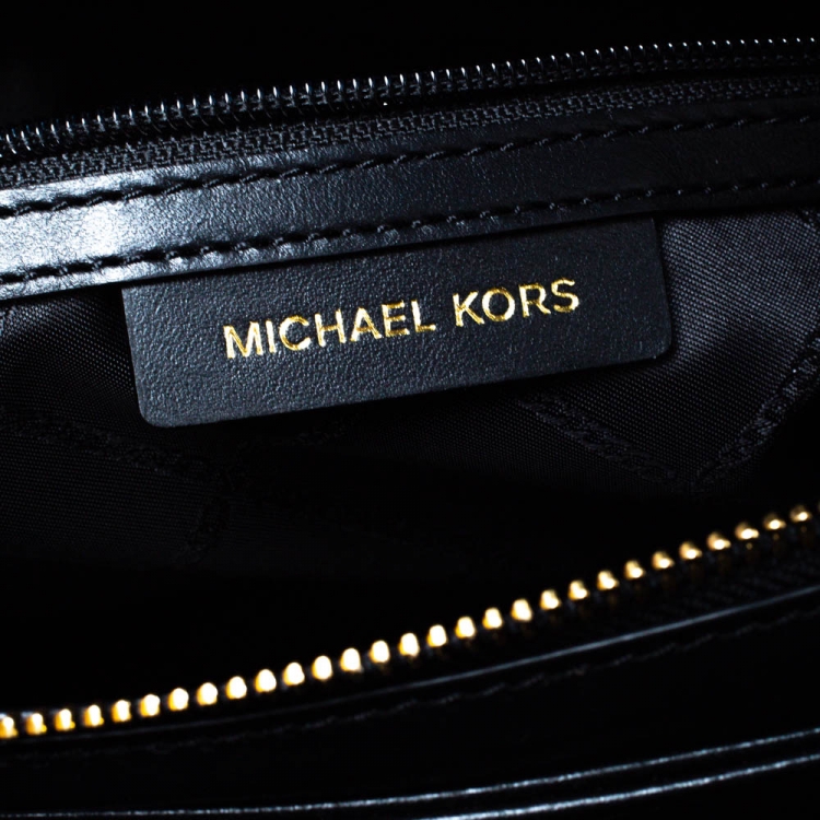 Pre Owned Michael Kors Black Quilted Leather Susan Shoulder Bag