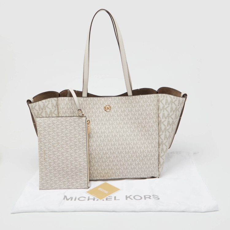 Pre Owned Michael Kors Cream Signature Coated Canvas and Leather Freya Tote