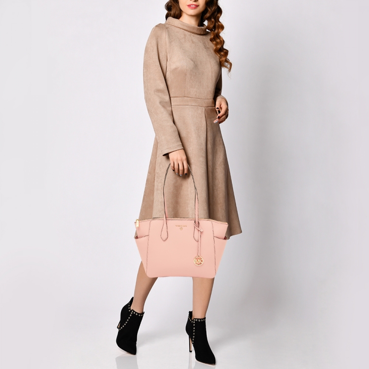 Pre Owned Michael Kors Pink Leather Medium Marilyn Tote