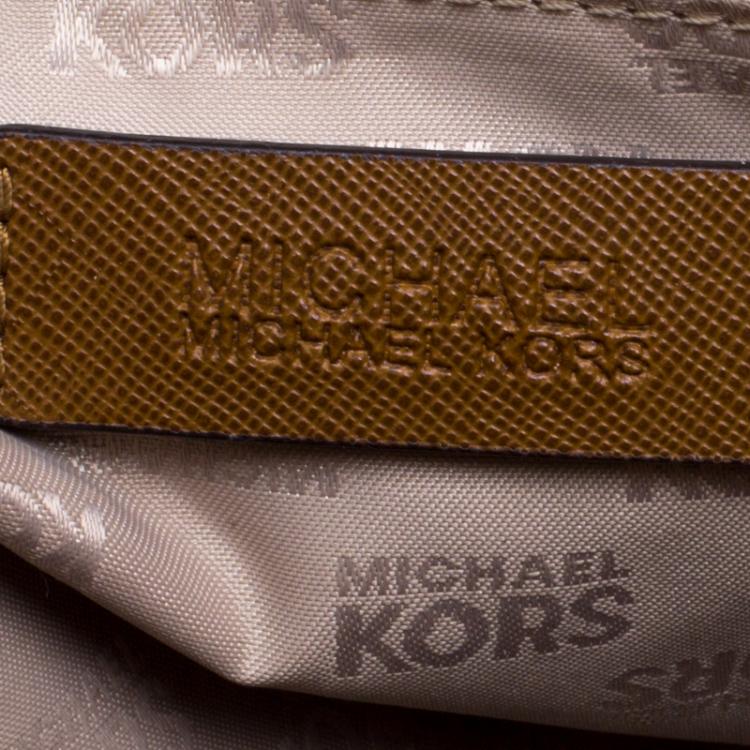 Pre Owned Michael Kors Cream Leather Jet Set Travel Chain Shoulder Bag