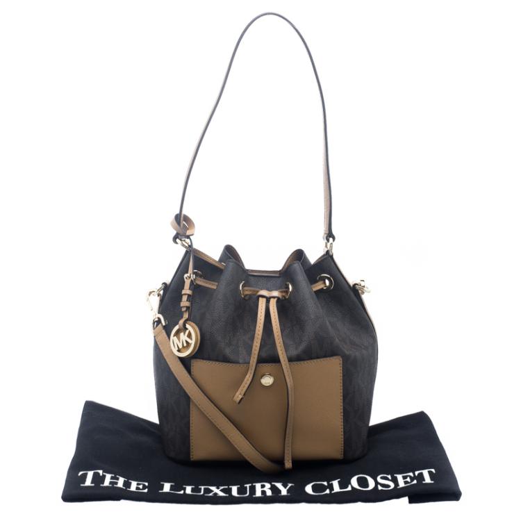 Pre Owned Michael Kors Brown Coated Canvas Medium Greenwich Bucket Bag