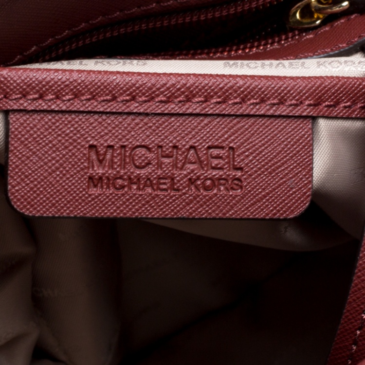 Pre Owned Michael Kors Burgundy Leather Jet Set Snap Pocket Tote