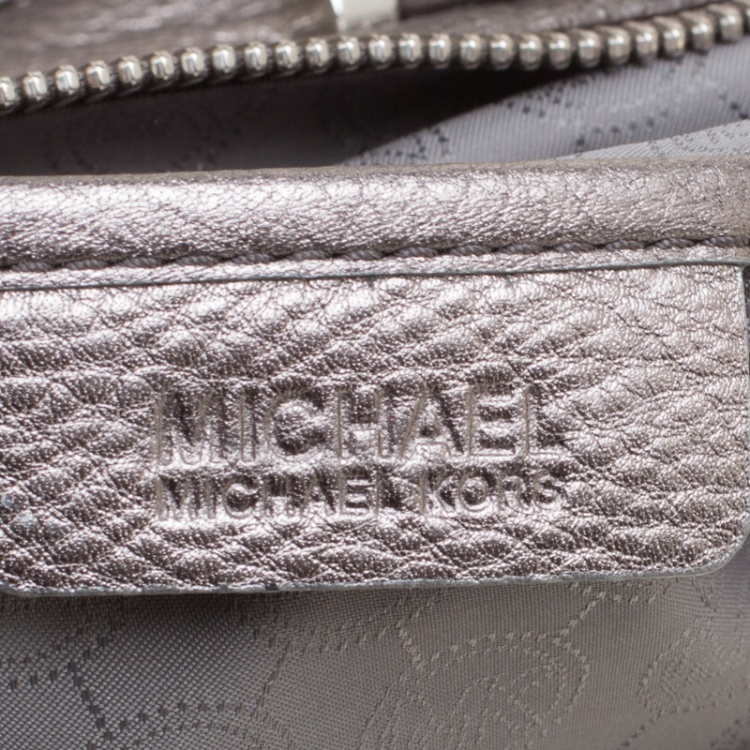 Pre Owned Michael Kors Metallic Silver Leather Shoulder Bag