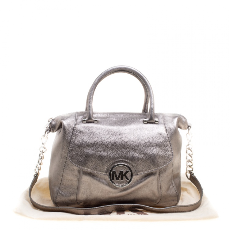 Pre Owned Michael Kors Metallic Silver Leather Shoulder Bag