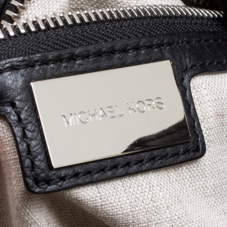 Pre Owned  Michael Kors Black Leather Twisted Handle Hobo