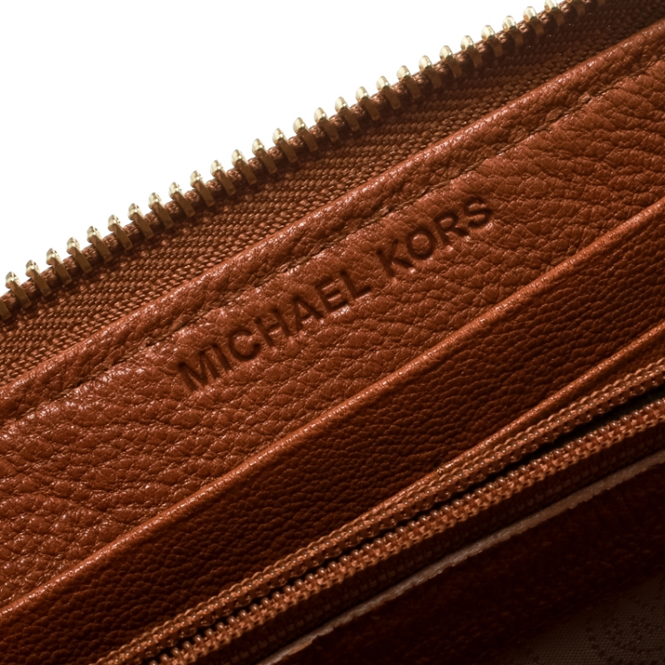 Pre Owned Michael Kors Brown Leather Jet Set Zip Around Wallet