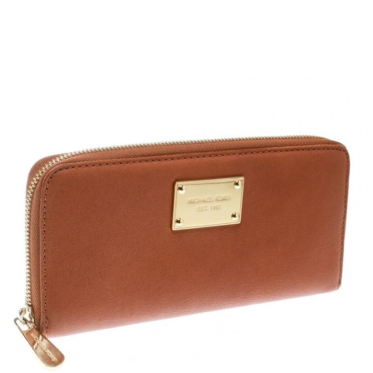 Pre Owned Michael Kors Brown Leather Jet Set Zip Around Wallet
