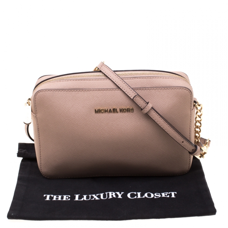 Pre Owned Michael Kors Beige Leather Jet Set Crossbody Bag