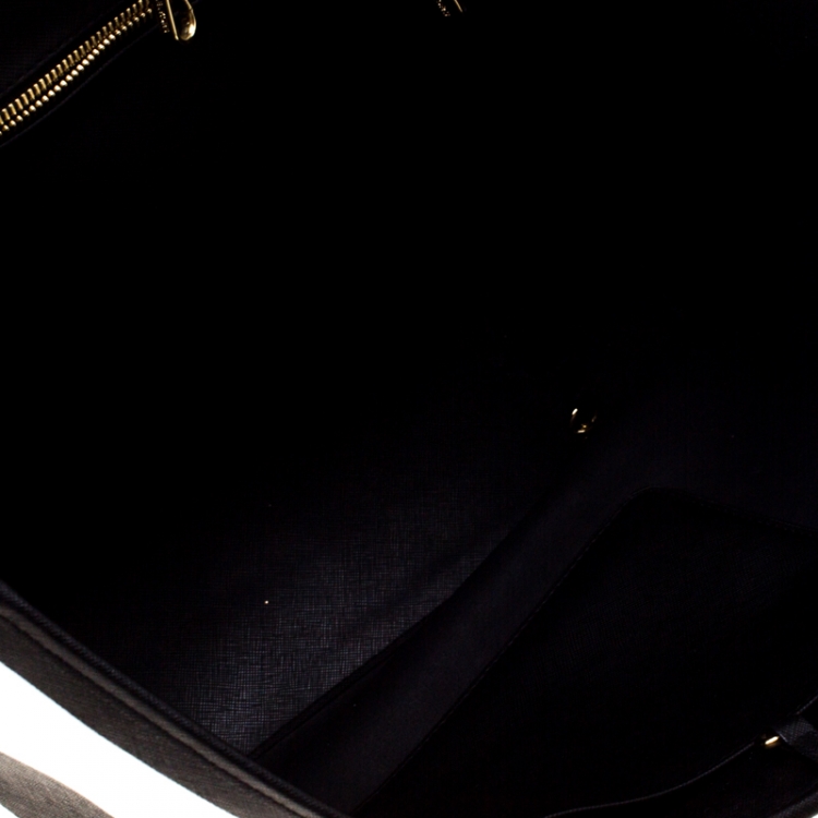 Pre Owned Michael Kors Black/White Stripe Saffiano Leather Jet Set Tote