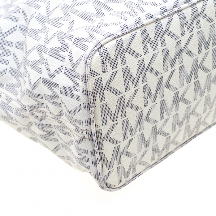 Pre Owned Michael Kors White/Blue Signature Coated Canvas Jet Set Tote