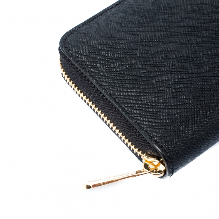 Pre Owned Michael Kors Black Leather Zip Around Wallet