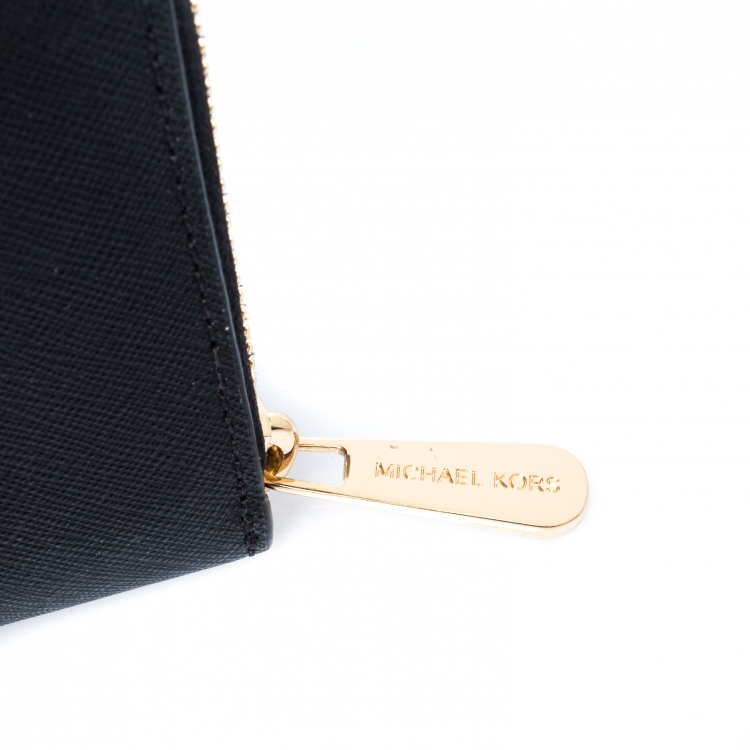 Pre Owned Michael Kors Black Leather Zip Around Wallet