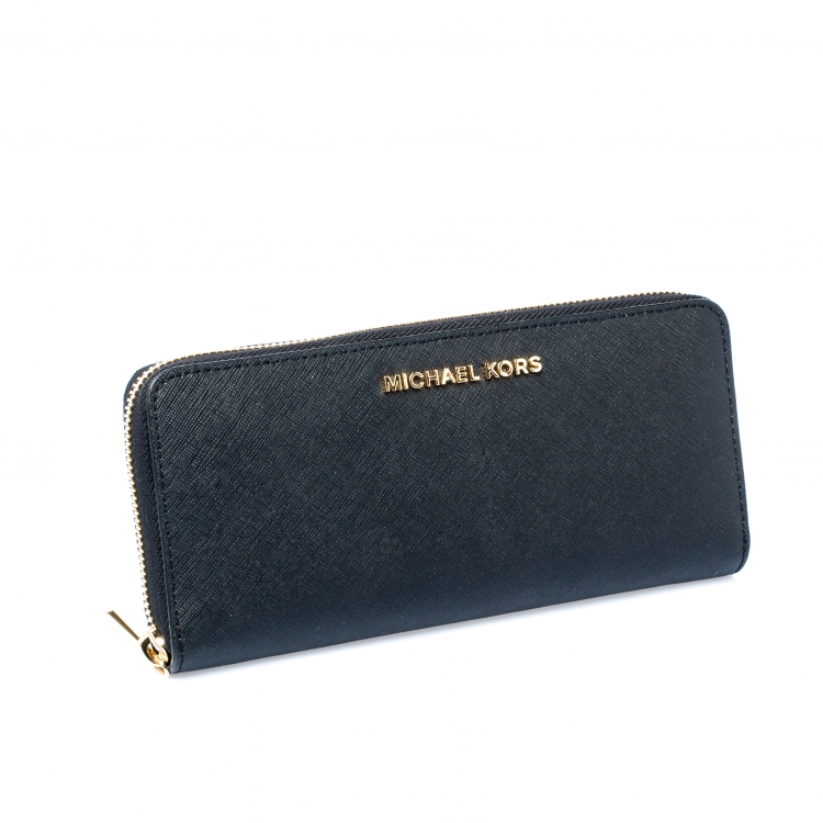 Pre Owned Michael Kors Black Leather Zip Around Wallet
