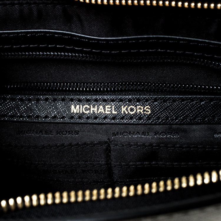 Pre Owned Michael Kors Black Leather Crossbody Bag