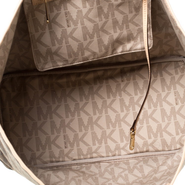 Pre Owned Michael Kors Brown Signature Coated Canvas Jet Set Tote