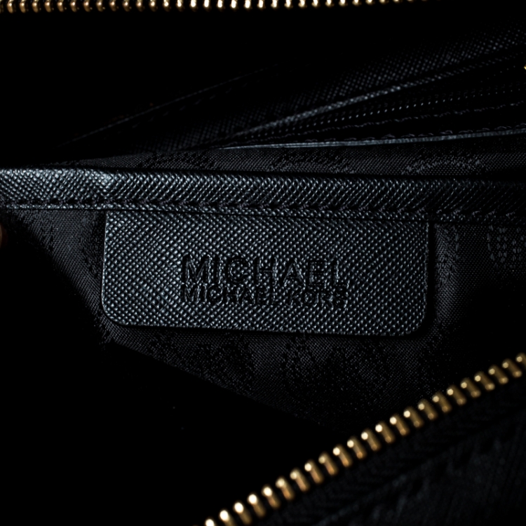 Pre Owned MICHAEL Michael Kors Black Leather Cindy Dome Satchel