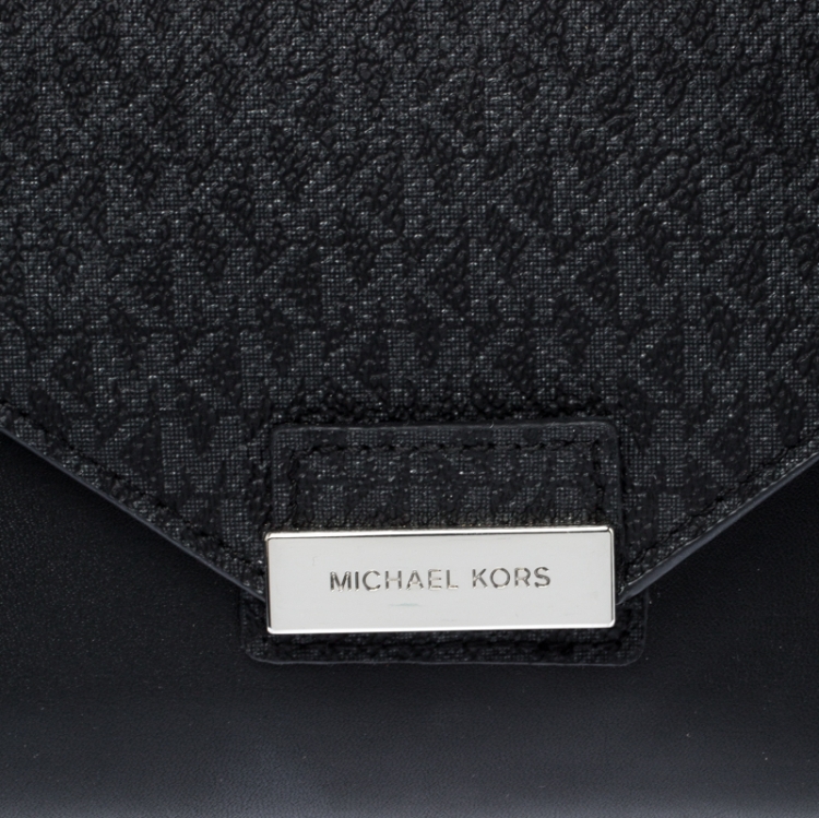 Pre Owned Michael Kors Black/Silver Signature Canvas and Python Embossed Leather Fanny Pack Belt Bag