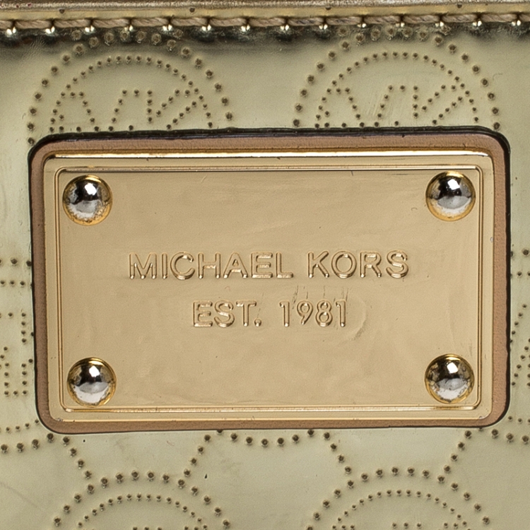 Pre Owned Michael Kors Gold Monogram Patent Leather Jet Set Zip Around Wallet